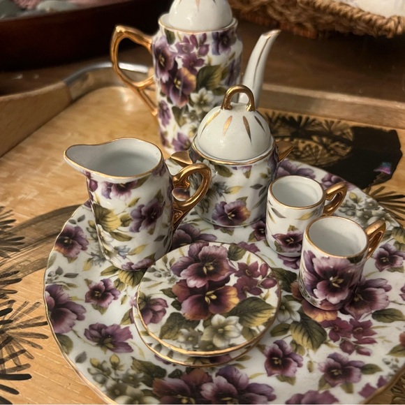 Formalities 4 Tiny Floral Porcelain Tea Sets - Picture 9 of 13